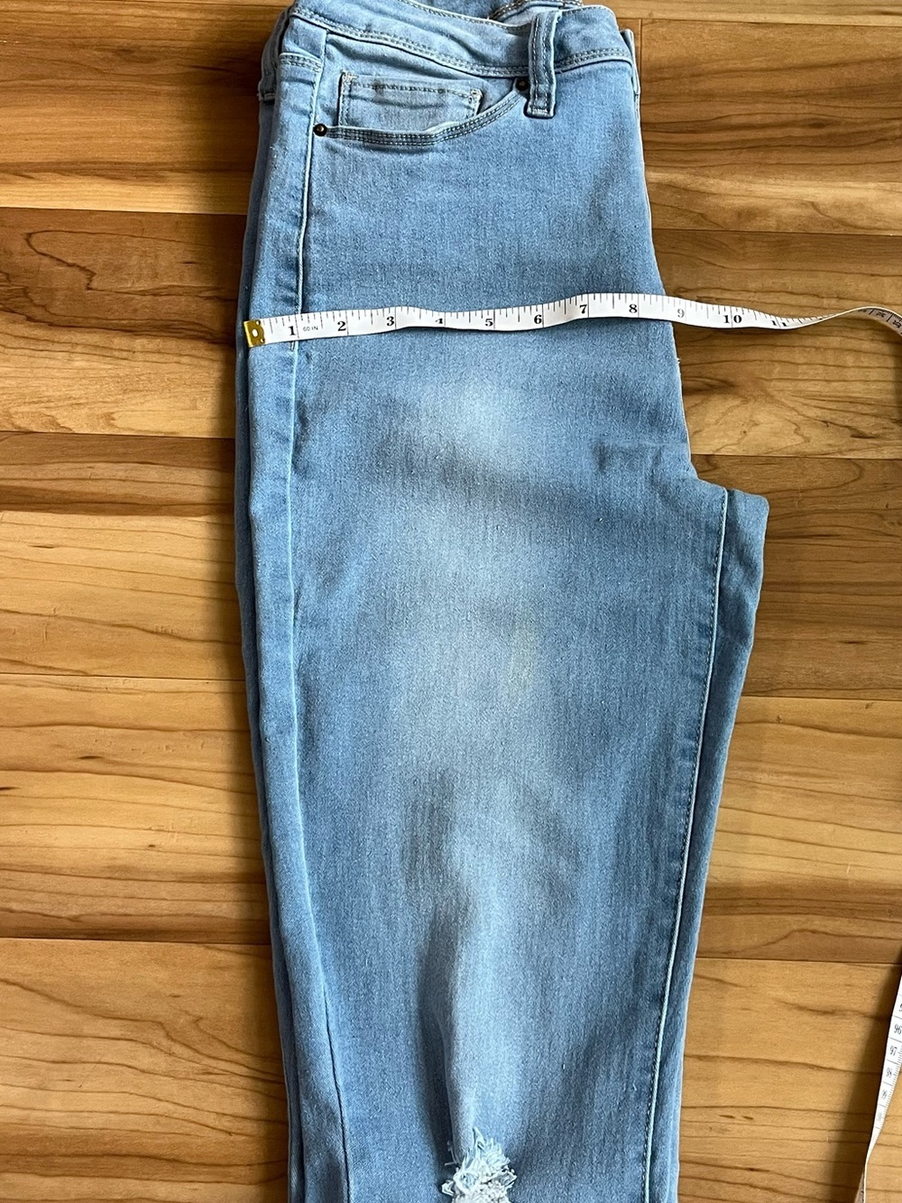 California Vintage Light Wash Distressed Flare Jeans Size 11/30 - Picture 7 of 9